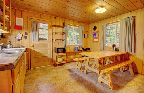 Lac du Flambeau Cabina | Northern Wisconsin, Lakeside Cabin w/private dock. Family & Pet Friendly!