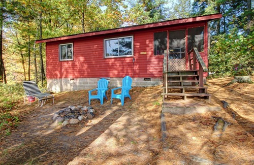 Lac du Flambeau Cabina | Northern Wisconsin, Lakeside Cabin w/private dock. Family & Pet Friendly!
