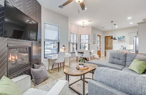 Argyle Casa | Northlake Vacation Rental w/ Pool & Hot Tub Access