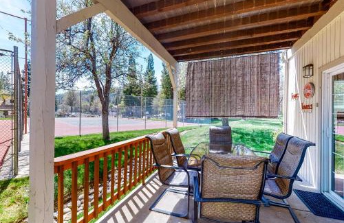 Bass Lake Casa | Northshore Lakeview Getaway