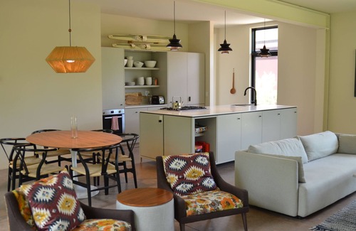 Northport Casa | NorthShore, Modern Cabin 626