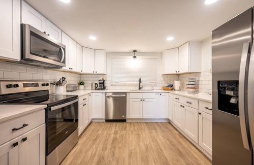 Noblesville Casa | Northside Charm - Families - Backyard