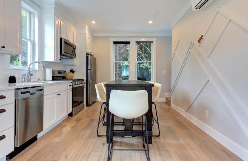 Seabrook Casa | Northwest Cabin by Seabrook Hospitality