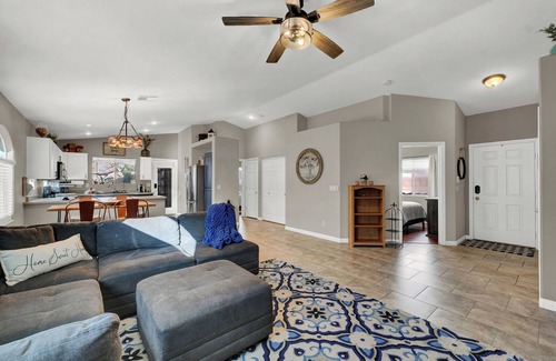 Tule Springs Casa | Northwest Cozy 1-story home