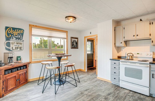 Minocqua Casa | 'Northwood Tours Escape' w/ Boat Dock Access!