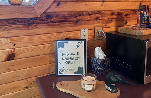 Armstrong Creek Cabina | Northwoods Chalet on 28 Acres - Direct Trail Access - Hunting - Tranquility
