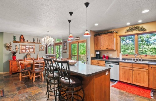 Hayward Casa | Northwoods Hayward Haven. Private 3 bedroom 3 bath, sleeps 8 very comfortably.