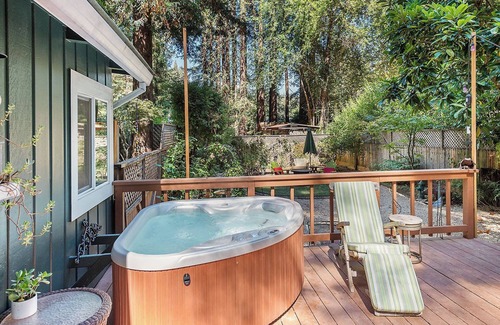 Northwood Cabina | Northwoods Serenity Charming Cabin-Perfect getaway spot