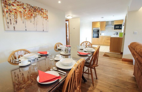 Craven Arms Cabaña | NORTON COTTAGE, family friendly, character holiday cottage in Ludlow