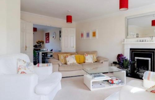 Norwich Casa | Norwich City Large Modern Home