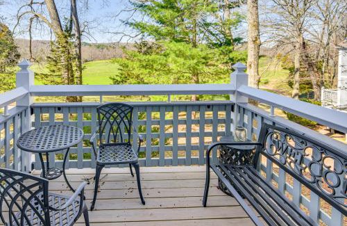 Norwich Apartamento | Norwich Vacation Rental with Golf Course Views!