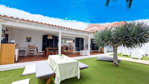 Porto Santo Casa | Nossa Casa by Casas dos Lebre