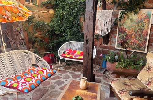 Collonges-la-Rouge Casa | Vintage gîte in the heart of Collonges-la-Rouge! Pets allowed