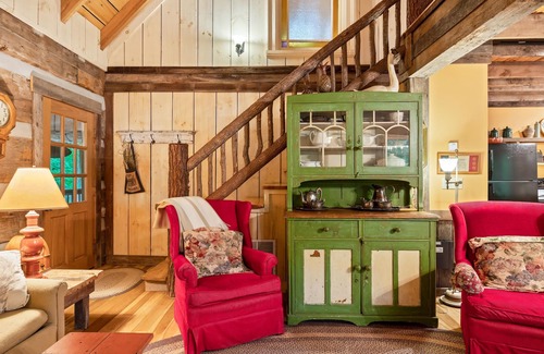 Gnaw Bone Cabina | Nostalgic log cabin antique furnishings nestled in wooded serenity Pet Friendly!