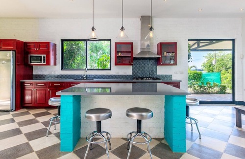 Potrero Casa | Nostalgic Retro Home on Luxurious Lot with a Private Infinity Pool and Ocean Views