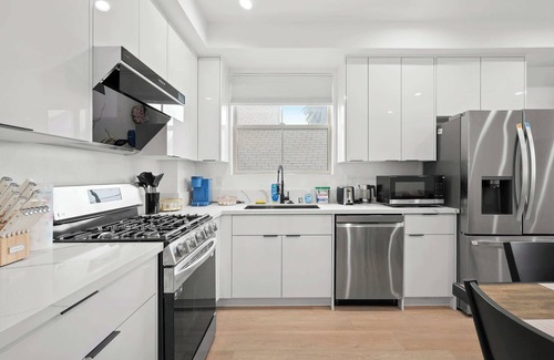 Pico-Union Apartamento | Not affected by the fire/Stunning 5BR 5BA Luxury Villa Elegant Design Prime Loca