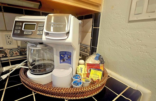 San Jacinto Cabaña | Notable Galveston Cottage/Steps to Seawall Beaches, Sunrises & Local Fun