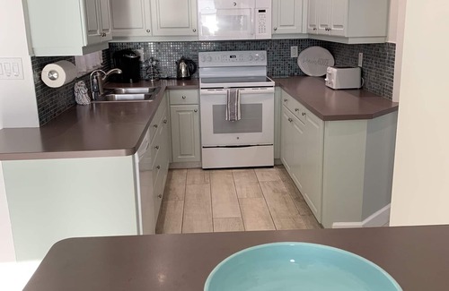 Aloha Kai Casa | Nueva renovación. Villa frente al mar de 4 dormitorios - Justo en la playa n. ° 1 clasificada, Siesta Key