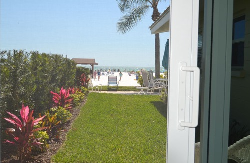 Aloha Kai Casa | Nueva renovación. Villa frente al mar de 4 dormitorios - Justo en la playa n. ° 1 clasificada, Siesta Key