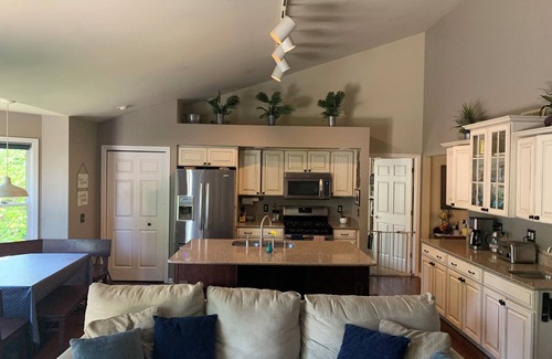 South Bend Casa | Notre Dame Games, big house close to campus