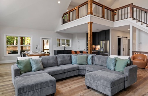 Blairsville Casa | Nottely Retreat - Lakefront | Hot Tub | Game Room