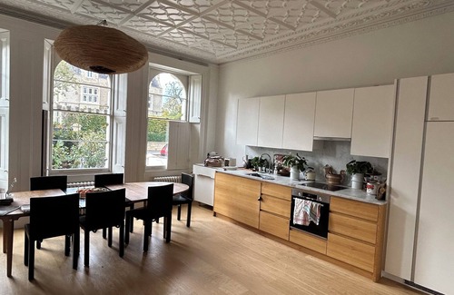 Norland Apartamento | Notting Hill Enchanting 3-bedroom maisonette with private and communal garden.