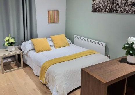 Vauxhall Casa | Notting Hill Gate Room