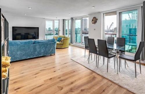 Vauxhall Casa | Notting Hill Gate Room