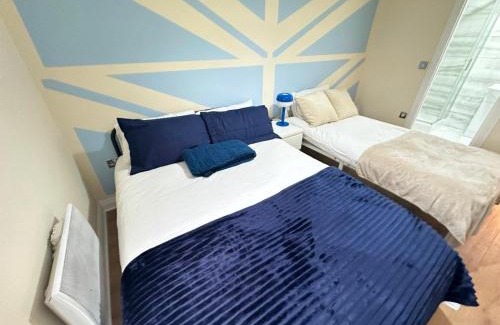 Stapleford Casa | Nottingham Violet
