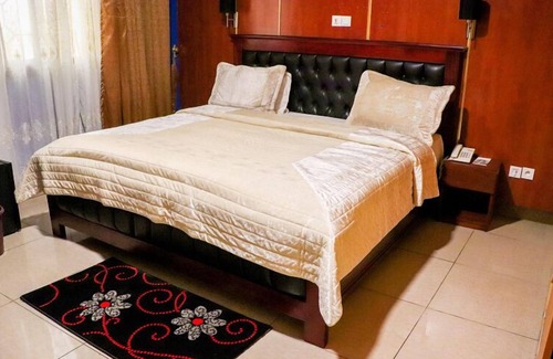 Douala Hotel | Noubou International Hotel Bonapriso