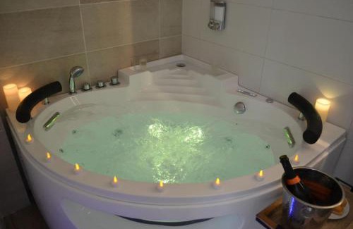Venette Apartamento | NOUVEAU*Le Bois étoilé*Balnéo*Massage*Détente*Wifi*Netflix*Self-checkin