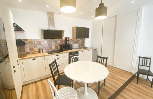 Cournon-dʼAuvergne Apartamento | NOUVEAU Maison Bourg Cournon 5 pers 2 chambres