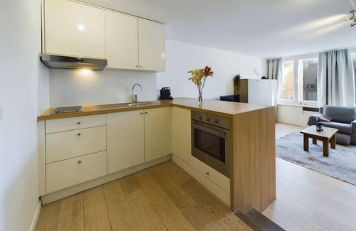 Sint-Gillis Apartamento | Nouveau Studio - Central, Calme et Bien Placé