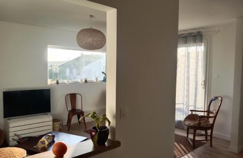 Bellerive-sur-Allier Casa | NOUVEAUTE Maison Cocooning avec jardin, Terrasse couverte et Jacuzzi