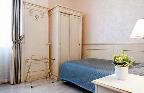 Pesaro Hotel | Nouvel Hotel Des Bains