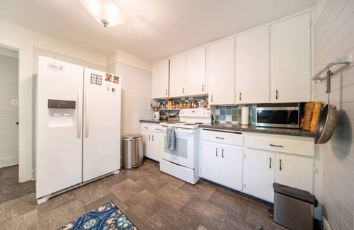 Novelty Apartamento | Novelty Wooded Retreat, 3 b 2 b