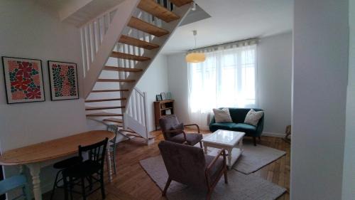 Bruz Apartamento | November Charlie, appartement en centre ville de Bruz