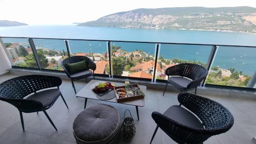 Topla Apartamento | Novi Hills
