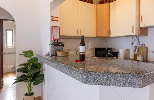 Ameijeira Apartamento | NOVO! Apartamento Vista Mar junto à praia Dona Ana