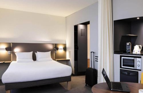 Roissy-en-France Hotel | Novotel Suites Paris CDG Airport Villepinte