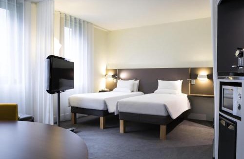 Roissy-en-France Hotel | Novotel Suites Paris CDG Airport Villepinte
