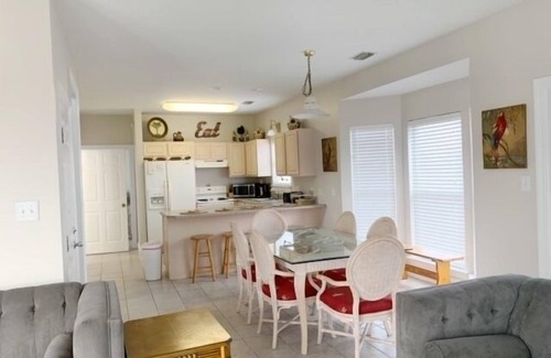 Morgantown Casa | NOW HEATED POOL! PRIVATE BEACH ACCESS~2 POOLS~PICKLEBALL~WHEELCHAIR ACCESS~WIFI