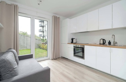 Jezyce Apartamento | Nowoczesne Apartamenty dla 2 Doroslych i 2 Dzieci Parking by Noclegi Renters