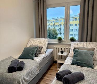 Szczecinek Apartamento | Nowoczesne, jasne, trzypokojowe mieszkanie-pełne wyposażenie, Wi-fi, parking