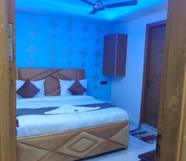 Chhatarpur Hotel | NP International Govindpuri Metro