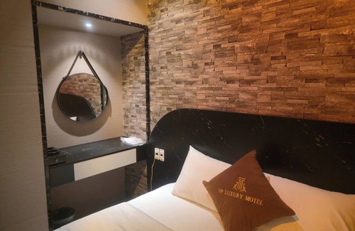 Thuan An Hotel | NP Motel BD by BAY LUXURY