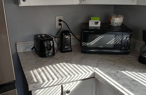 Mount Airy Casa | PROMO 10% WEEKLY/20% MONTHLY Pet Friendly, Home, private fenced yard.
