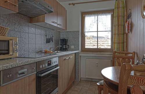 Wallgau Apartamento | "Nr. 5" Apartment Karwendelblick, 1 bedroom, shower, WC - Sabine, house