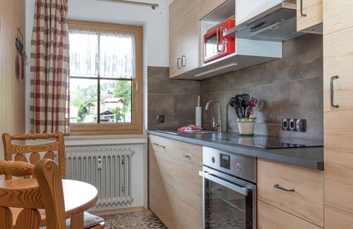 Wallgau Apartamento | "Nr. 6" apartment Schöttlkarspitz, 2 bedrooms, shower, WC - Sabine, house