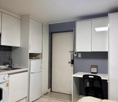 Inheon Apartamento | NS Nakseongdae Station is a two-minute walk away from my home